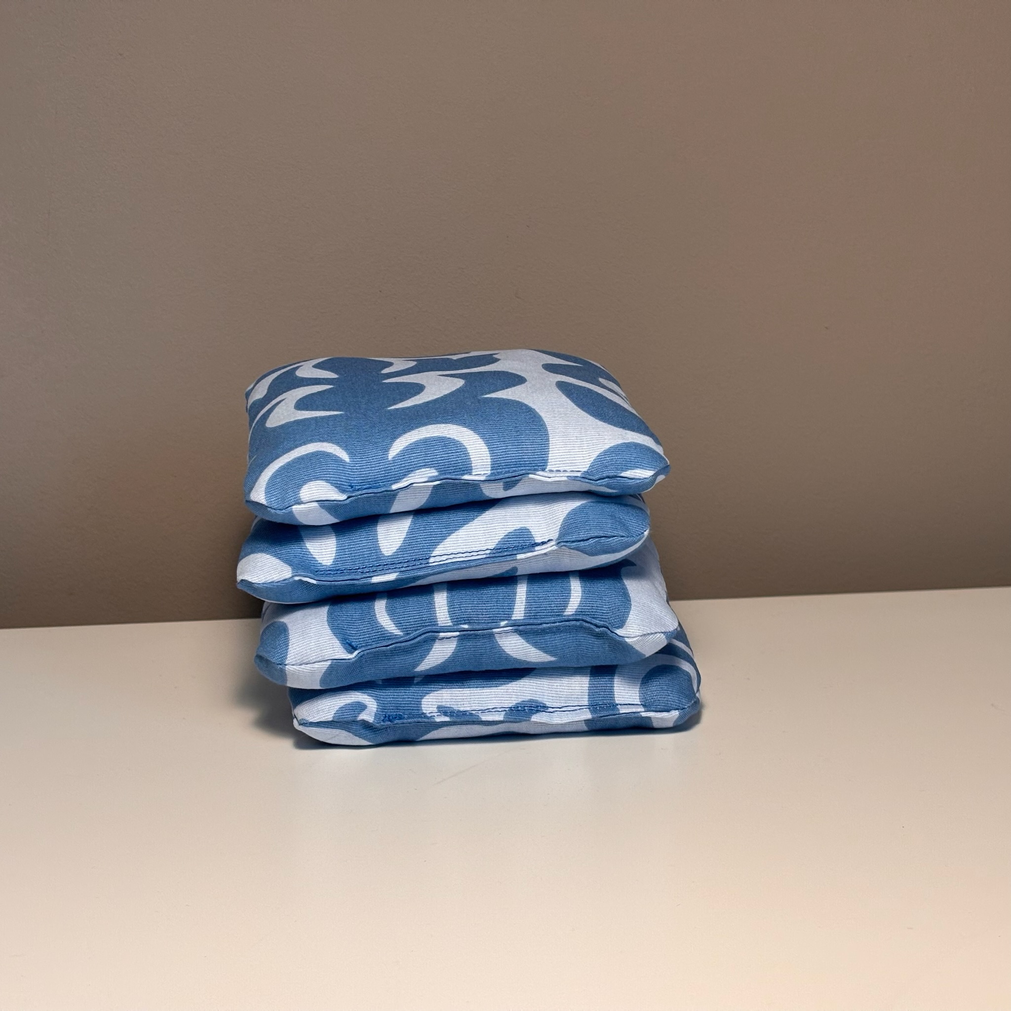 Cornhole Wurfsäcke Set 4 Stück - Granulat Füllung - Ocean BlauWeiß – Bild 4