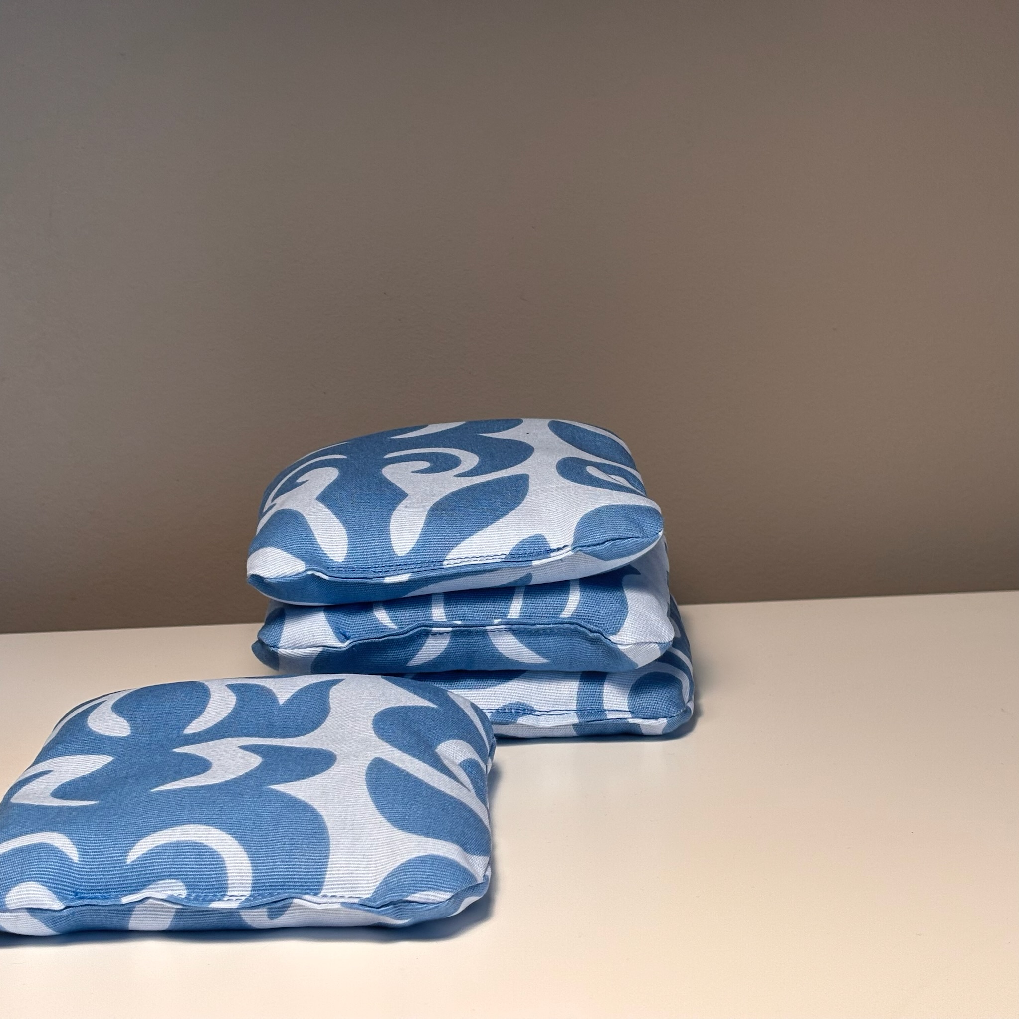 Cornhole Wurfsäcke Set 4 Stück - Granulat Füllung - Ocean BlauWeiß